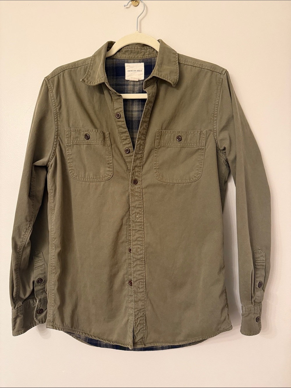 American Eagle Outfitters Men's Olive Green Casual Button-Down Shirt